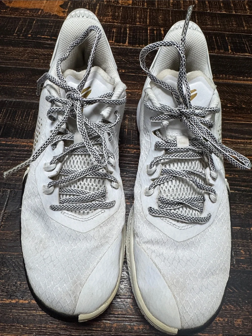 Nike Men’s White and Gold Low-Top Athletic Shoes